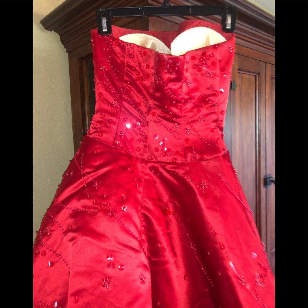 Red prom dress, wedding dress - Picture 8 of 9